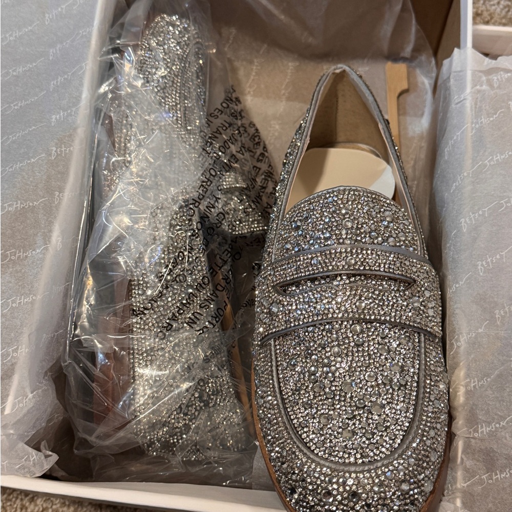 Betsey Johnson Sparkling Silver Loafers size 7.5 - Picture 6 of 13